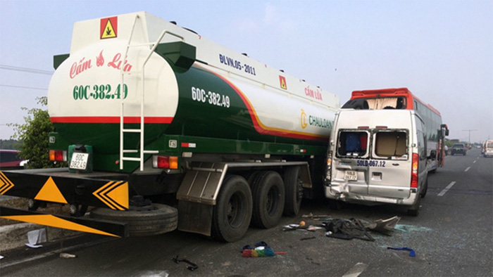 Khói mù mịt, tông xe liên hoàn trên cao tốc TP.HCM - Long Thành - Dầu Giây