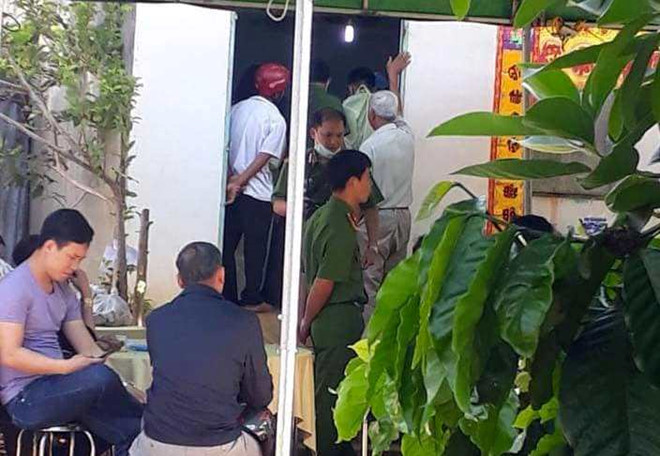 Phát hiện thi thể cô gái 9X bên dòng suối cạn