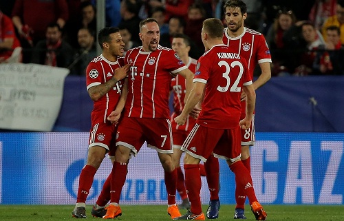 Bayern ngược dòng, thắng sát nút trên sân Sevilla