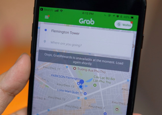 Tranh thủ 4 tiếng Grab sập, tài xế Uber kiếm đậm