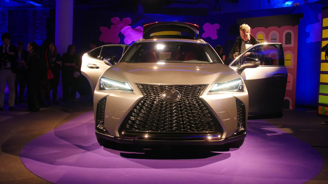 Lexus UX 2018 ra mắt tại Mỹ: Về Việt Nam không dưới 1,8 tỷ đồng Lexus UX 2018 ra mắt tại Mỹ: Về Việt Nam không dưới 1,8 tỷ đồng