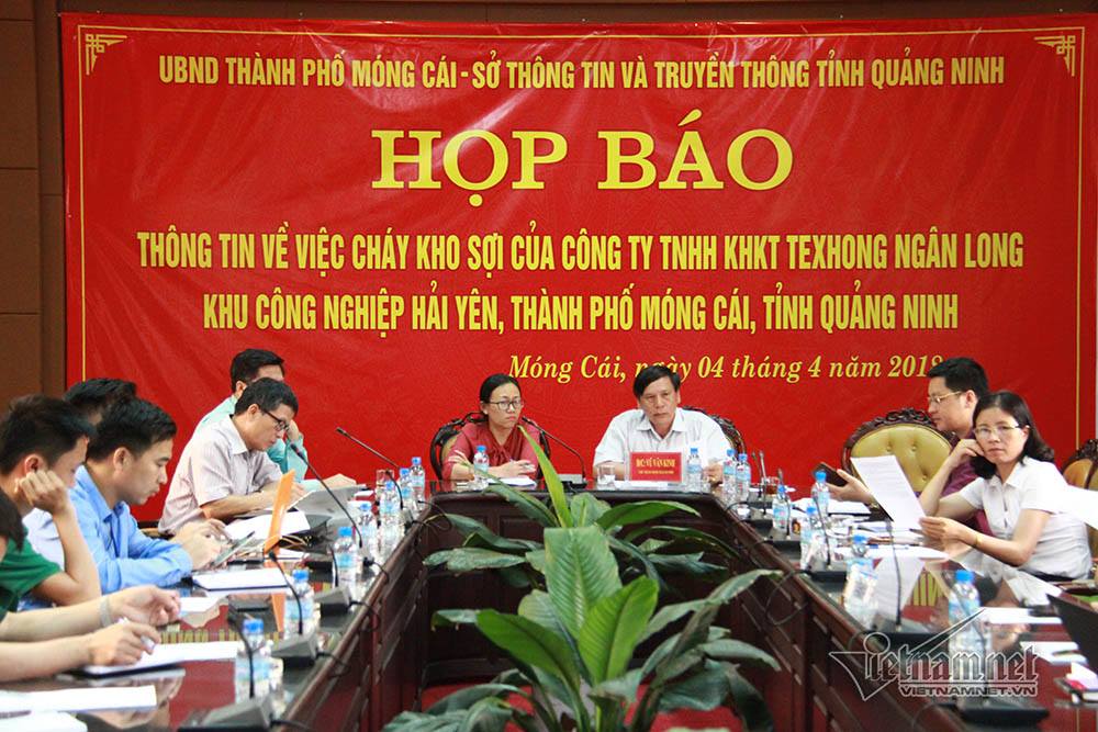 14 xe chữa cháy Trung Quốc cùng dập cháy ở Quảng Ninh