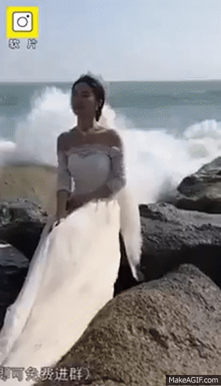 Cô dâu ngã xuống nước, chú rể hít khói xe: Loạt tai nạn khi chụp ảnh cưới khiến ai xem cũng phải cười chảy nước mắt