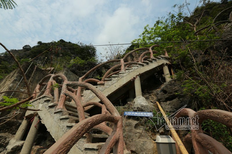 Khoan cắt bê-tông tháo dỡ Vạn lý trường thành ở Tràng An
