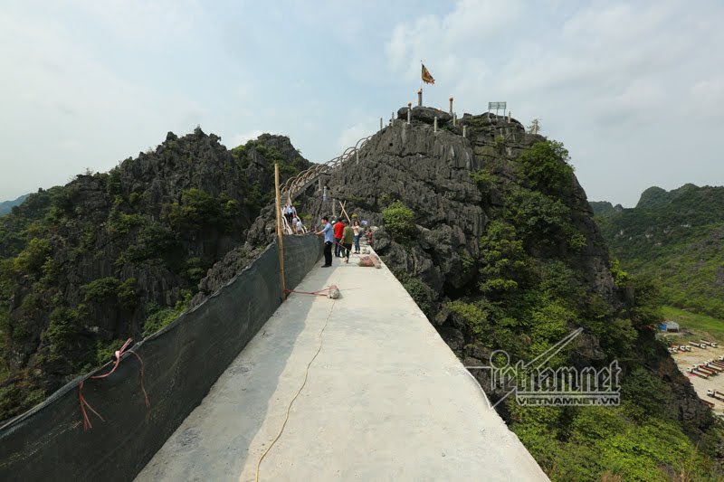 Khoan cắt bê-tông tháo dỡ Vạn lý trường thành ở Tràng An