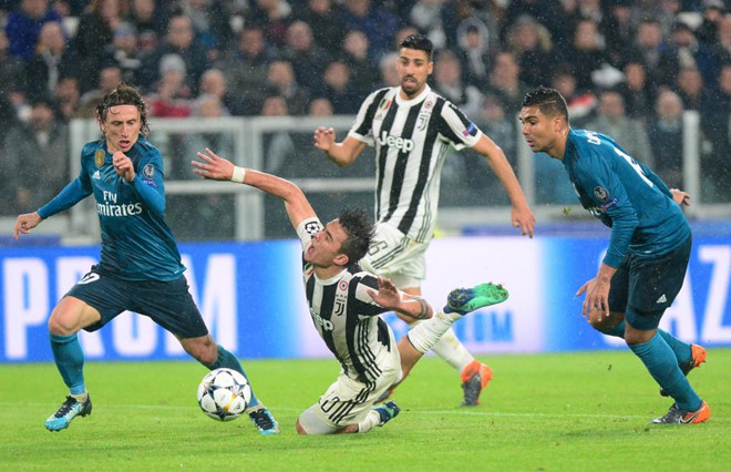 Tội đồ Dybala còn lâu mới thành Ronaldo và Messi