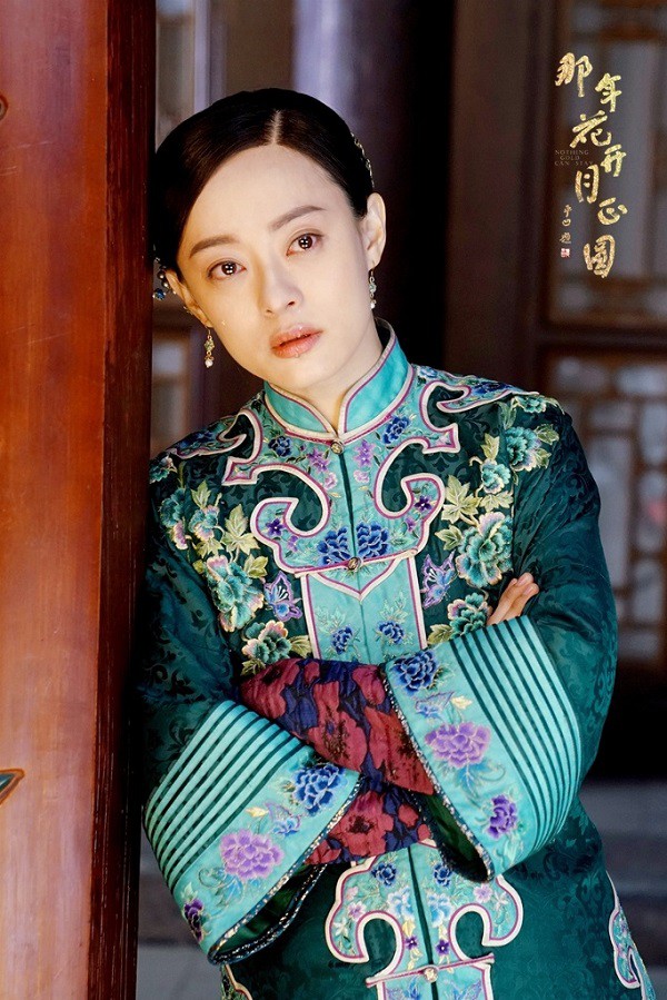 Tôn Lệ cùng Năm ấy hoa nở trăng vừa tròn một lần nữa được gọi tên