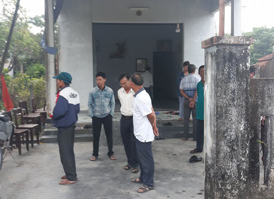 Gọi dậy đi làm, tá hỏa thấy chồng đã chết