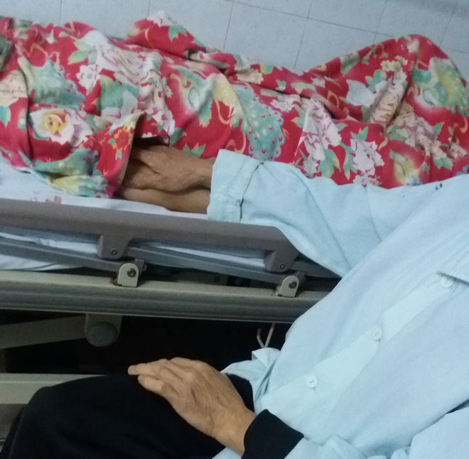 Người vợ bị chồng cũ tạt axit ở Hà Nội: Con không muốn anh ấy đi tù, con tha thứ