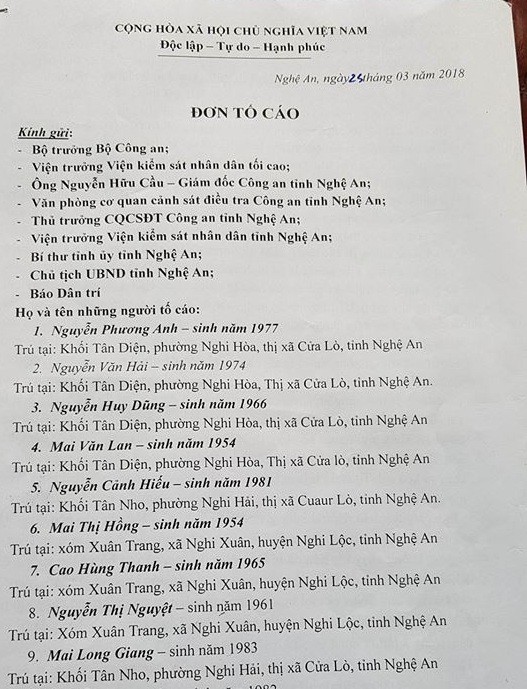 Thấy côn đồ tông ô tô vào con, mẹ lao vào cứu bị thương nặng