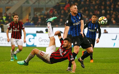 Icardi vô duyên, derby thành Milan bất phân thắng bại