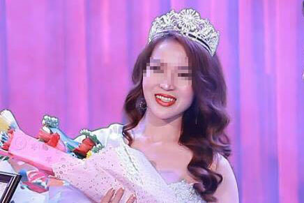 Hoãn xử vụ hoa khôi, diễn viên trong đường dây bán dâm nghìn đô