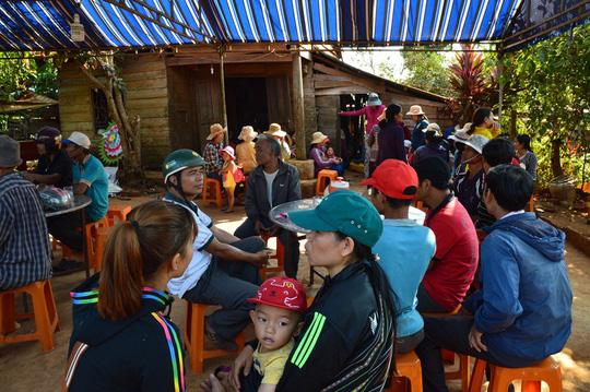 Một học sinh lớp 8 tự tử sau khi bị công an xã giữ xe