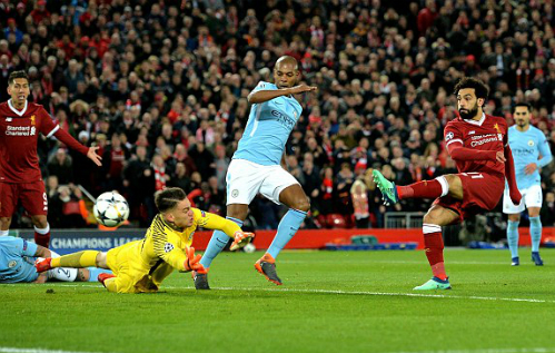 Liverpool đè bẹp Man City ở lượt đi tứ kết Champions League