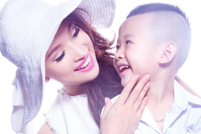 Rơi nước mắt trước nỗ lực giúp con thoát tự kỷ, mặc cảm bệnh tật của sao Việt