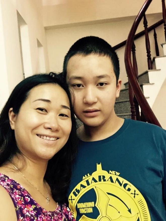 Rơi nước mắt trước nỗ lực giúp con thoát tự kỷ, mặc cảm bệnh tật của sao Việt