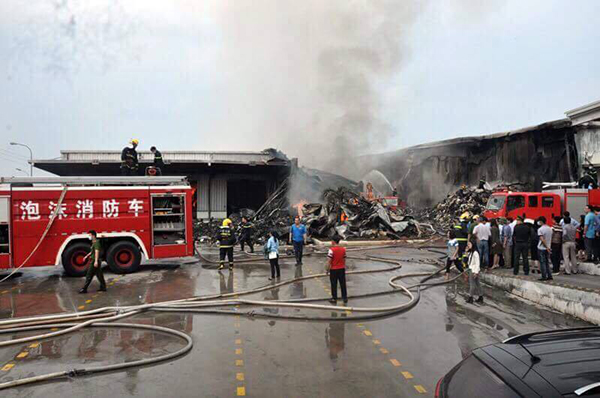 Cháy KCN Hải Yên: Lửa đã tắt, một cảnh sát PCCC nhập viện