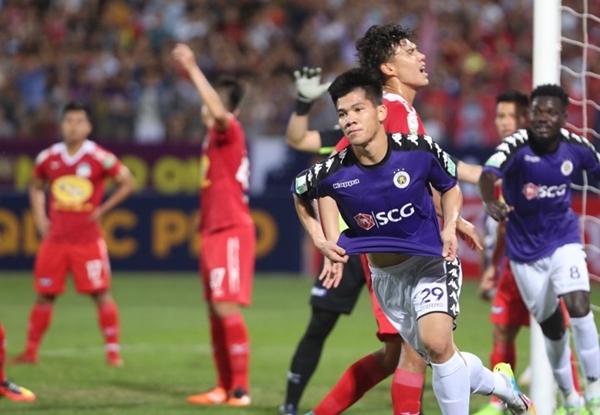 Quang Hải lập công, Hà Nội đè bẹp HAGL