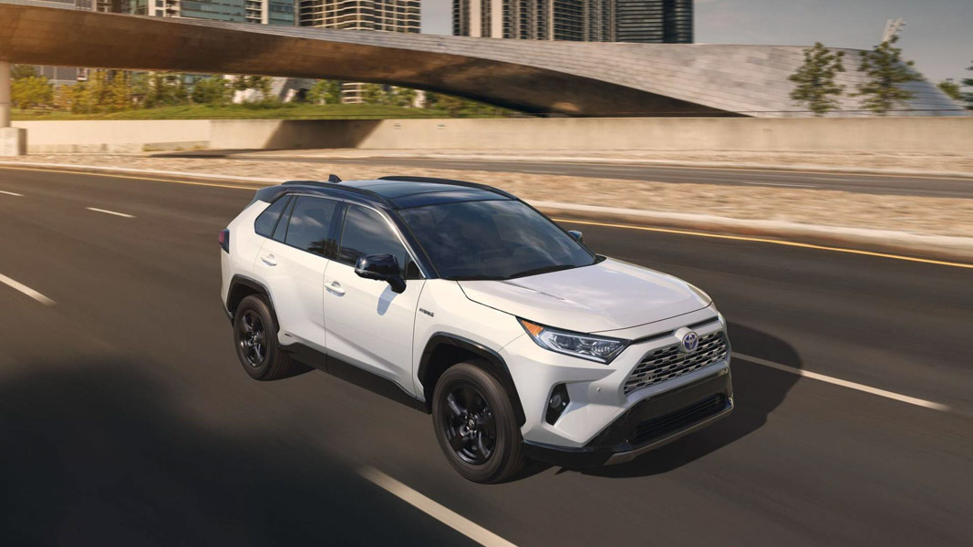 Cạnh tranh với Mazda CX-5: Toyota tung RAV4 2019 thế hệ hoàn toàn mới Cạnh tranh với Mazda CX-5: Toyota tung RAV4 2019 thế hệ hoàn toàn mới