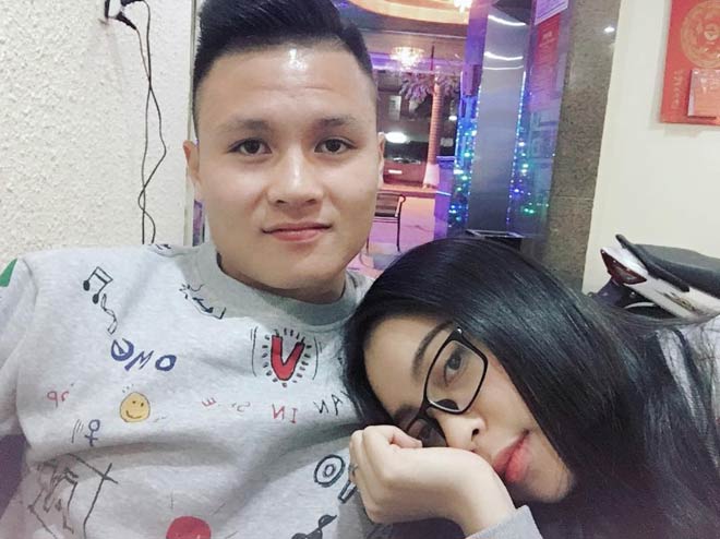 Bạn gái trang điểm đậm, Quang Hải U23 phản ứng bất ngờ