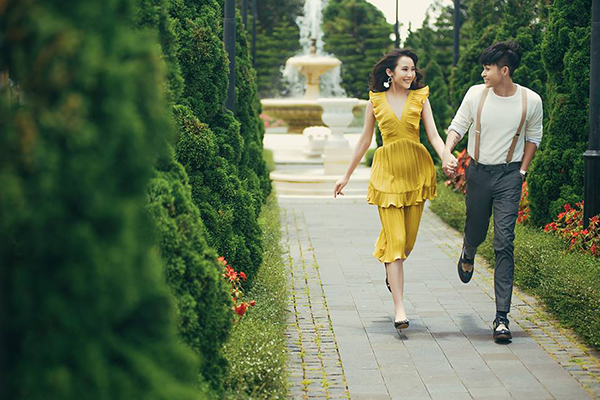 Bạn gái thiếu gia Phan Thành đẹp và sang chảnh đúng chuẩn con nhà giàu