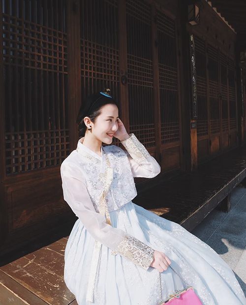 Bạn gái thiếu gia Phan Thành đẹp và sang chảnh đúng chuẩn con nhà giàu