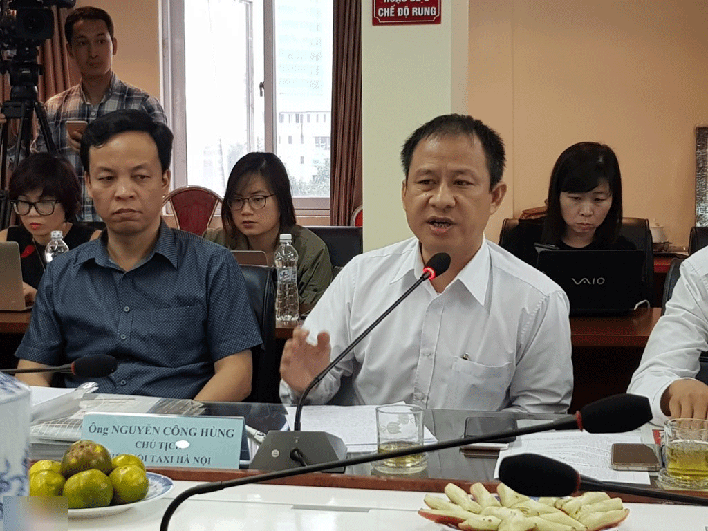 Taxi Hà Nội kêu gọi 77 hãng hợp lực đấu với Grab