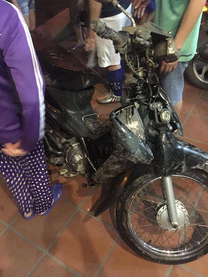 Quảng Ninh: Hố tử thần sâu chục mét xuất hiện nuốt người, máy xúc