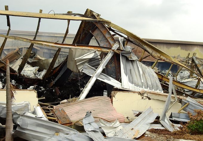 Kho bông vải hoang tàn sau đám cháy kéo dài 34 giờ