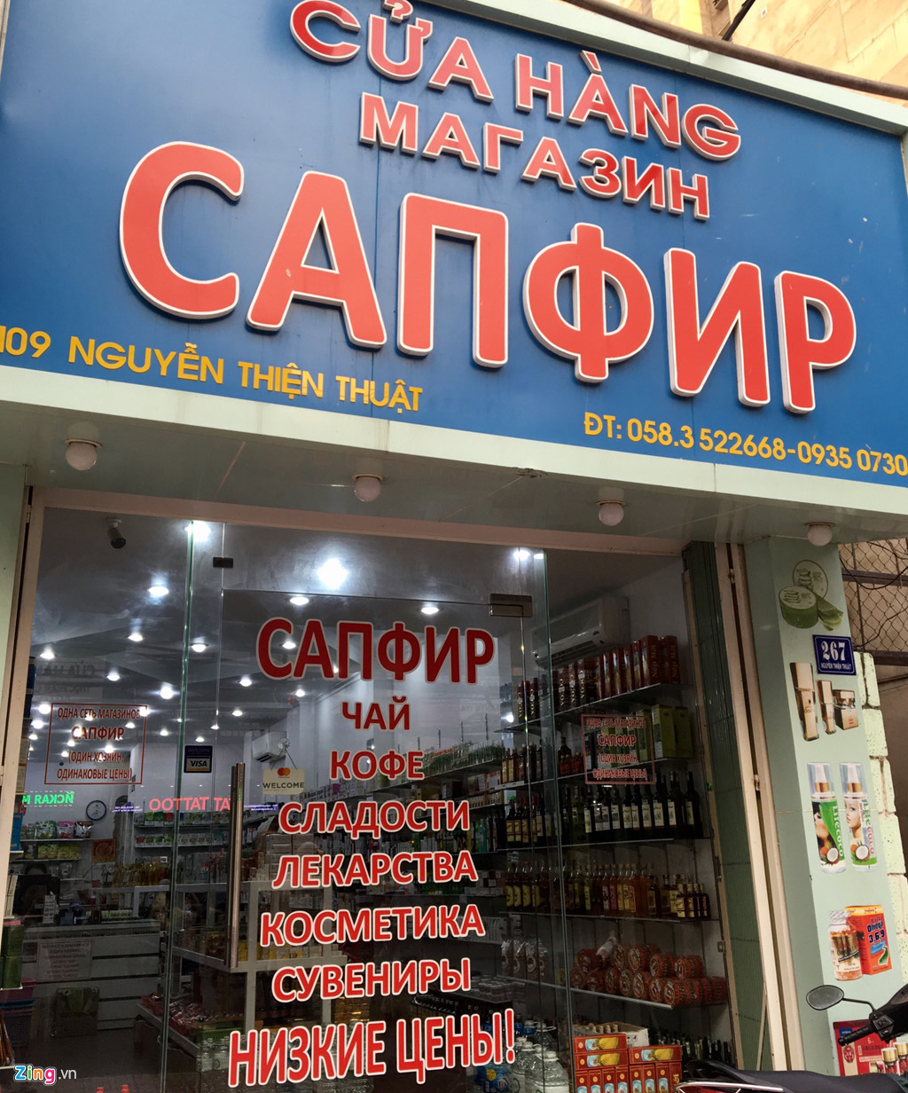 Chủ cửa hàng cố lách luật để biến Nha Trang như phố Tàu, nước Nga