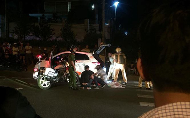 Chặn xe taxi bắt hơn 100g ma túy, vũ khí nóng