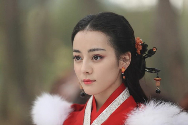 Địch Lệ Nhiệt Ba: Hoa tuyết Tân Cương và hành trình thống trị showbiz từ vai phụ Địch Lệ Nhiệt Ba: Hoa tuyết Tân Cương và hành trình thống trị showbiz từ vai phụ