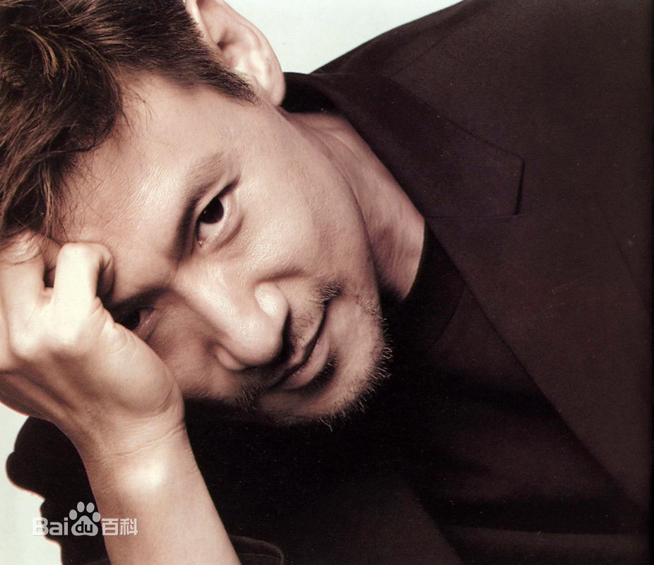 Tứ đại thiên vương lẫy lừng châu Á: Người chung thuỷ với mối tình hàng chục năm, kẻ thay bồ như thay áo