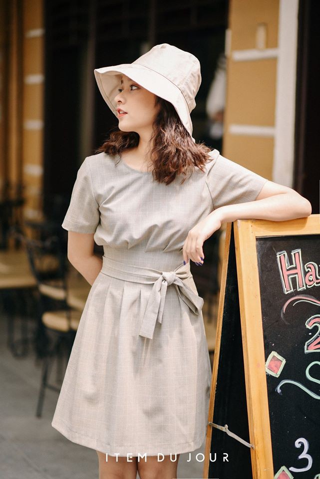 15 thiết kế váy liền đến từ các thương hiệu Việt có giá không quá 750 nghìn để nàng thỏa sức diện đón nắng tháng 4