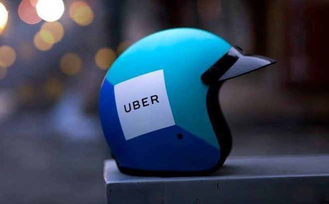 Đóng cửa Uber: Đồng phục hãng bất ngờ thành hàng hot, giá tăng gấp đôi Đóng cửa Uber: Đồng phục hãng bất ngờ thành hàng hot, giá tăng gấp đôi