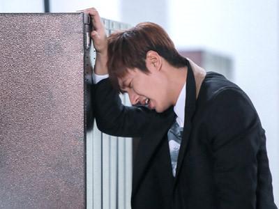 Đi công tác nửa năm, sững sờ ngày trở về vợ có bầu 2 tháng