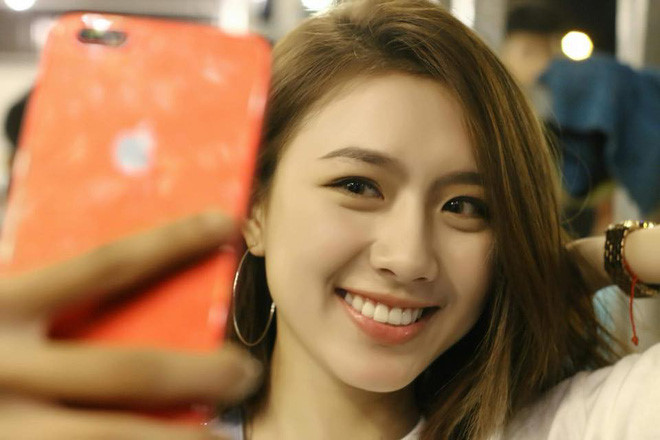 9X trở nên xinh đẹp sau 4 năm niềng răng