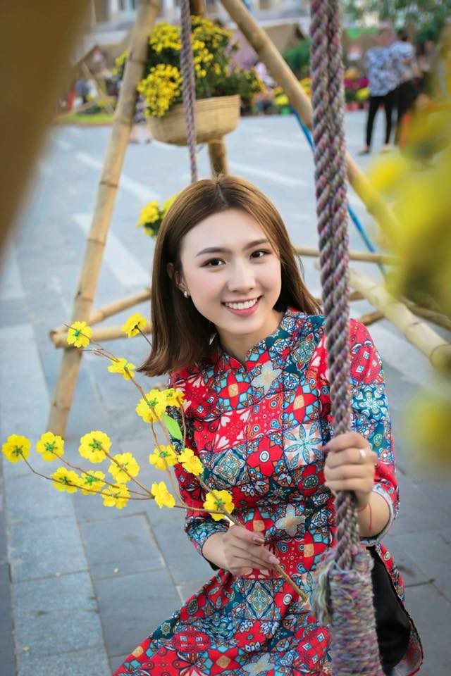 9X trở nên xinh đẹp sau 4 năm niềng răng 9X trở nên xinh đẹp sau 4 năm niềng răng