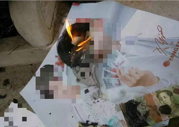 Người hâm mộ tức giận, đốt loạt ảnh poster của Dương Dương... cùng vàng mã rồi chia sẻ trên MXH