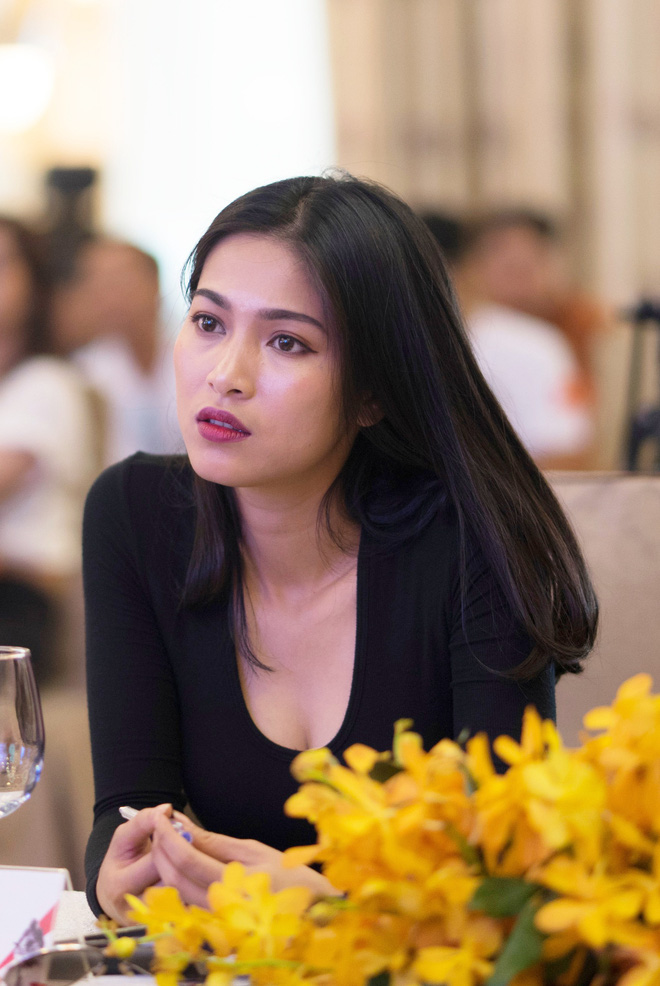 Johnny Trí Nguyễn già nua, râu ria xồm xoàm đến mức ai cũng phải giật mình