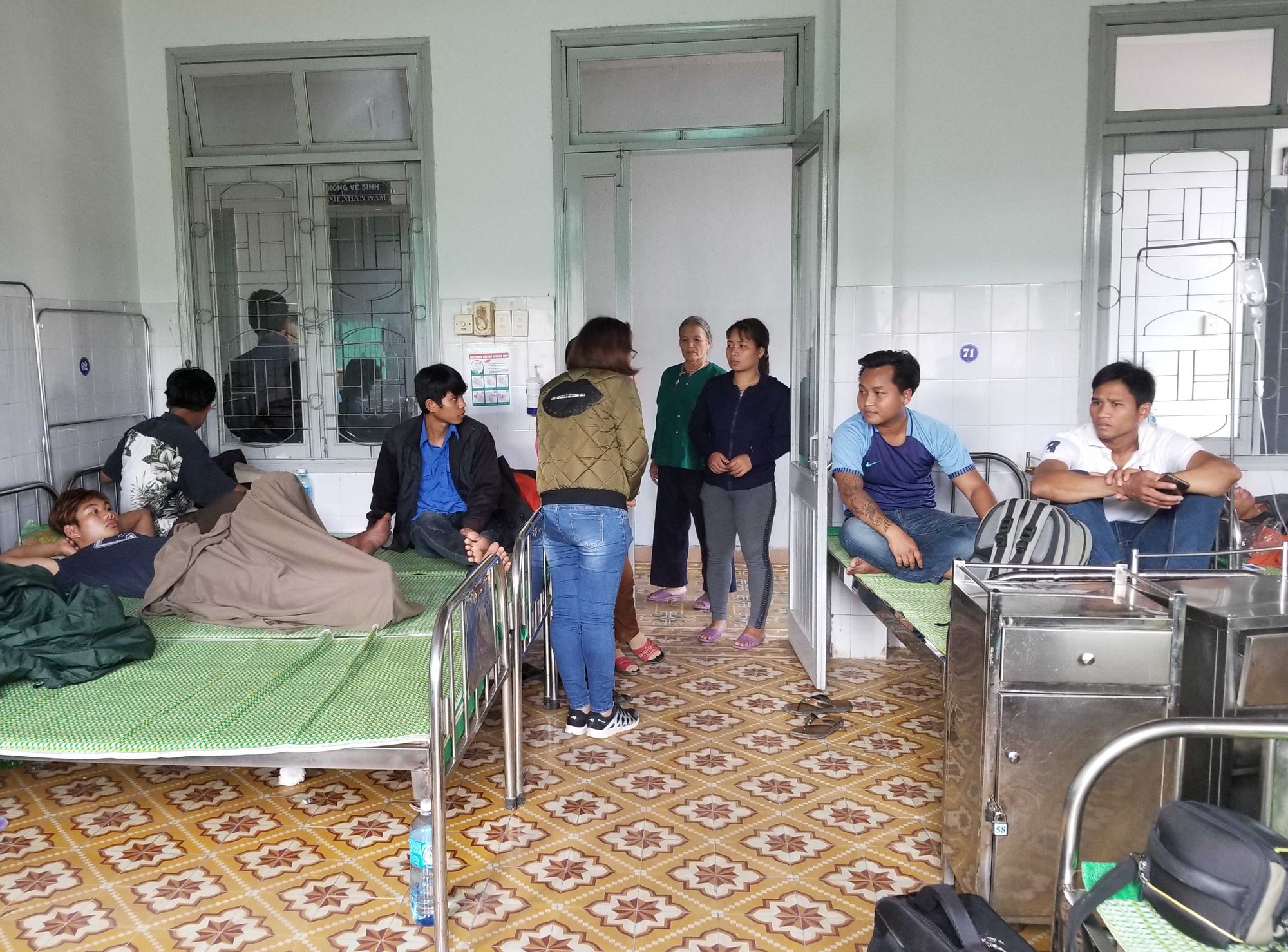 4 người chết ở Quảng Nam nghi do uống rượu chứa Methanol