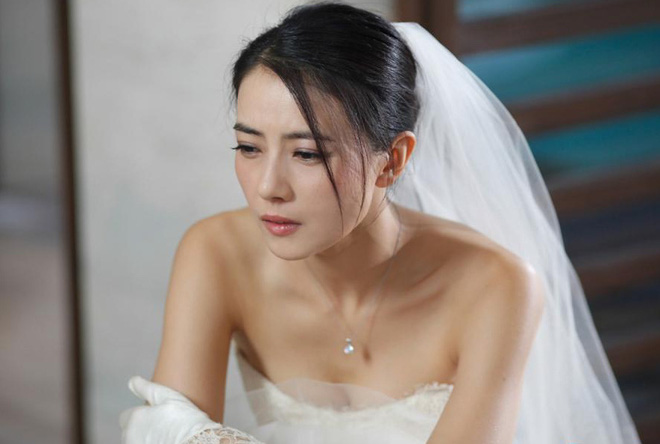 Mở tráp tiền cưới, cả nhà tôi choáng váng vì số tiền mà nhà trai đặt bên trong