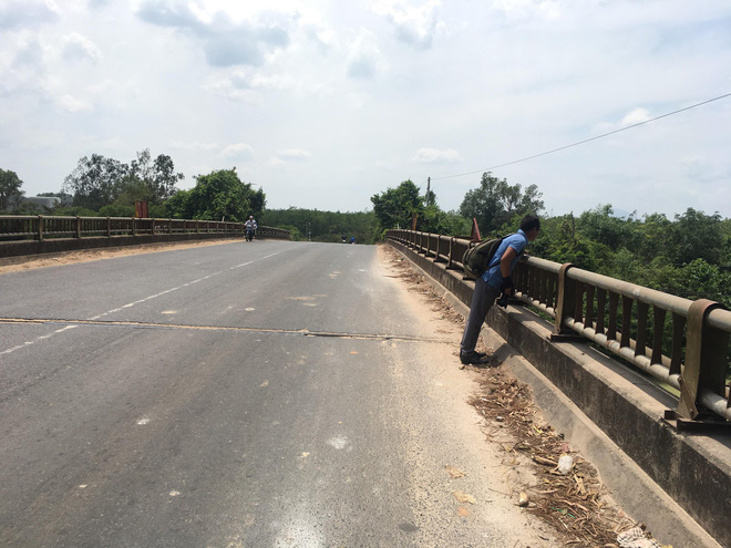 Nam thanh niên chết đuối vì cứu cô gái nhảy cầu: Gia đình không đủ tiền mua quan tài