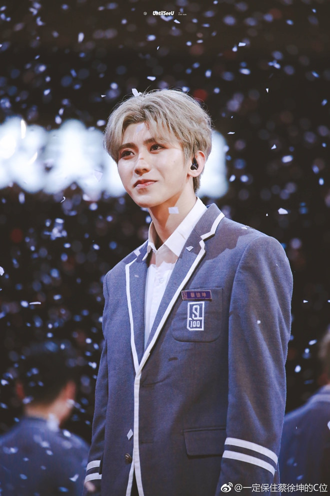 Phạm Băng Băng bật khóc khi em trai chính thức vào showbiz