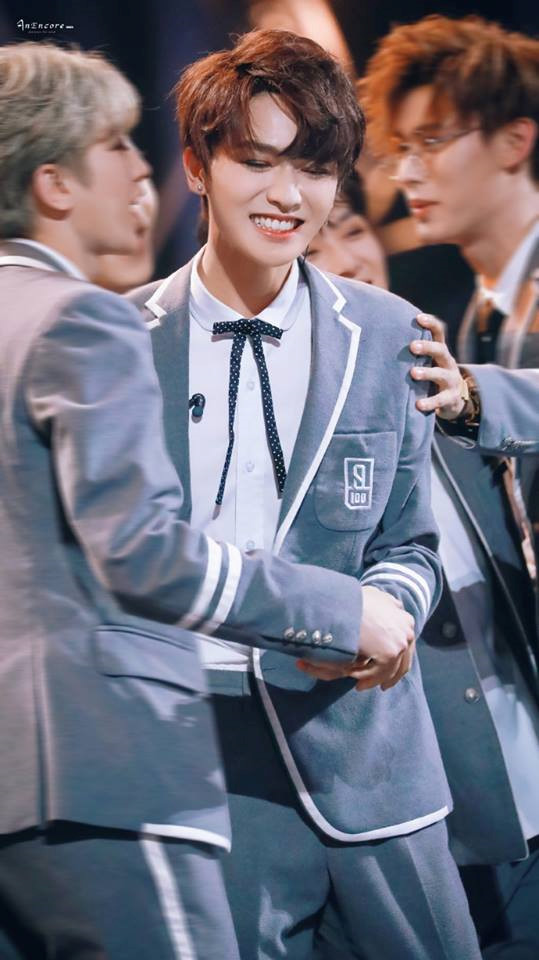 Phạm Băng Băng bật khóc khi em trai chính thức vào showbiz