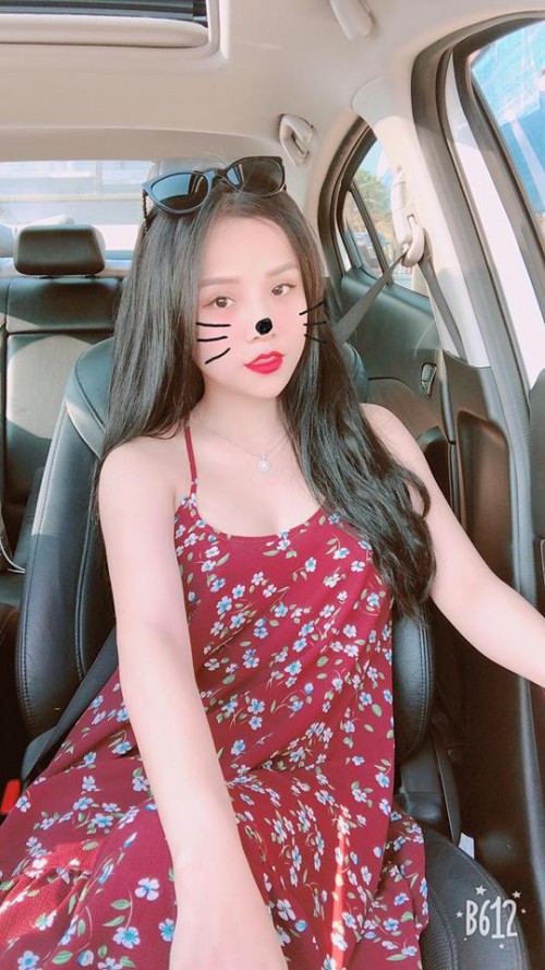 Lộ diện bạn gái xinh đẹp, nóng bỏng và hát hay của thủ môn Lâm Tây Lộ diện bạn gái xinh đẹp, nóng bỏng và hát hay của thủ môn Lâm Tây