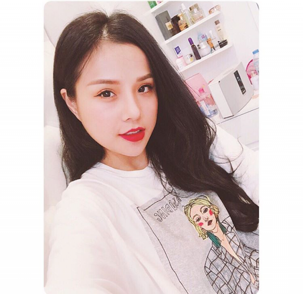 Lộ diện bạn gái xinh đẹp, nóng bỏng và hát hay của thủ môn Lâm Tây Lộ diện bạn gái xinh đẹp, nóng bỏng và hát hay của thủ môn Lâm Tây