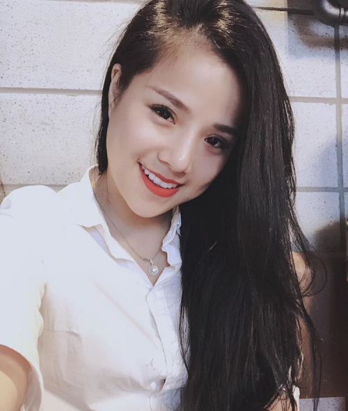 Lộ diện bạn gái xinh đẹp, nóng bỏng và hát hay của thủ môn Lâm Tây Lộ diện bạn gái xinh đẹp, nóng bỏng và hát hay của thủ môn Lâm Tây