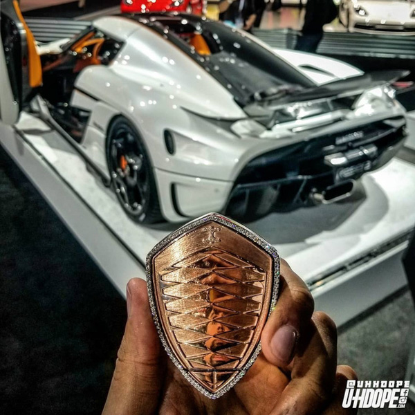 Chiếc chìa khoá có giá từ 5,7 tỷ đồng của siêu xe Koenigsegg Regera Chiếc chìa khoá có giá từ 5,7 tỷ đồng của siêu xe Koenigsegg Regera