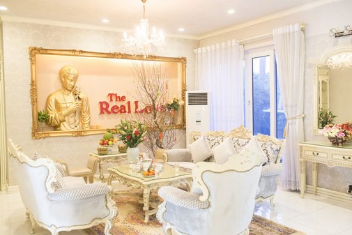 Sự giàu có của Hồ Quỳnh Hương sau khi tuyên bố rút khỏi làng giải trí